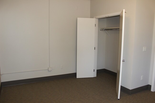 Lincoln Park Apartments