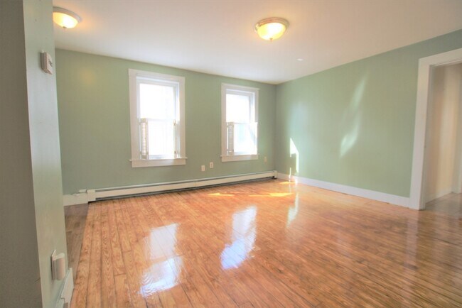 Photo - 35 Danforth St Unit 2