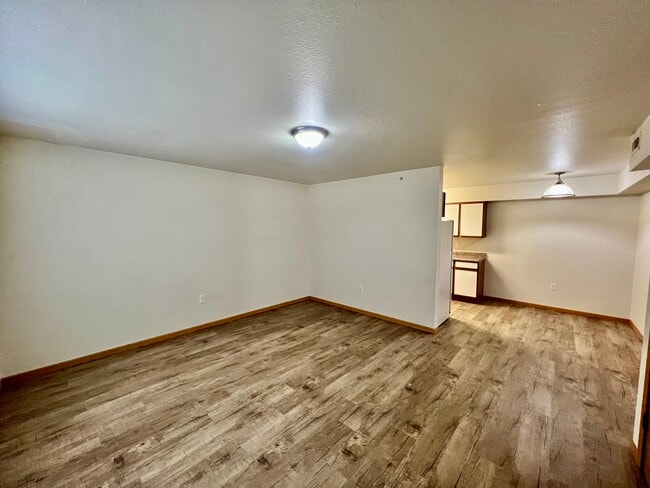 Photo - Oxford Park 2 Apartments