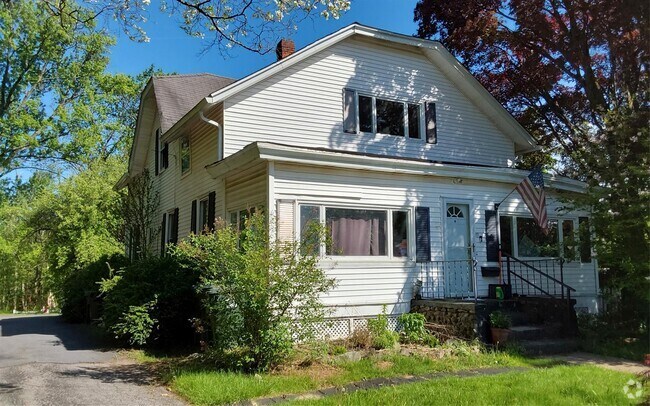 Building Photo - 19 North St Unit 2 Rental