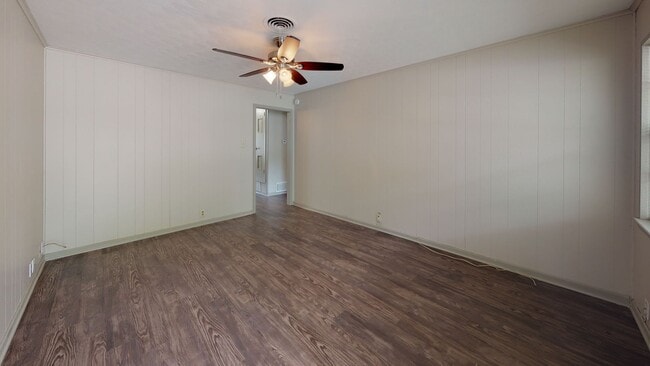 Photo - 3 Bedroom/1 Bath/2 Car Garage- Home