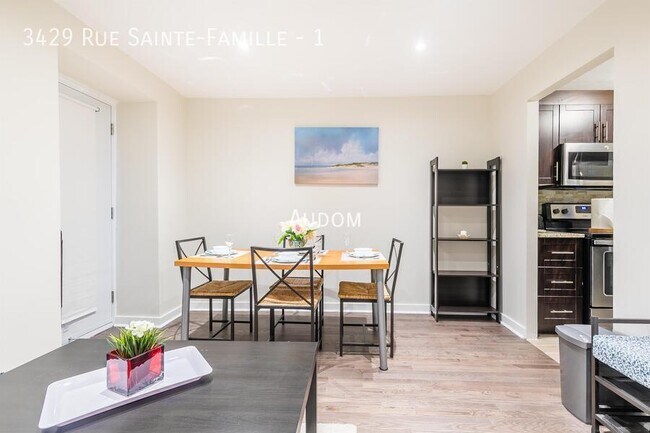 Photo - 3429 Rue Sainte-Famille Unit 1