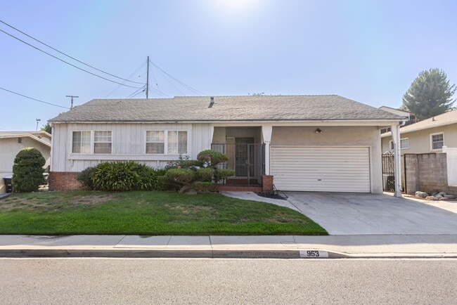 Charming 3-Bedroom Single Family Home in M... - Charming 3-Bedroom Single Family Home in M...