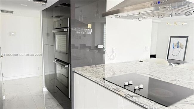 Photo - 19707 Turnberry Way Unit 19707 Turnberry Way # 18K