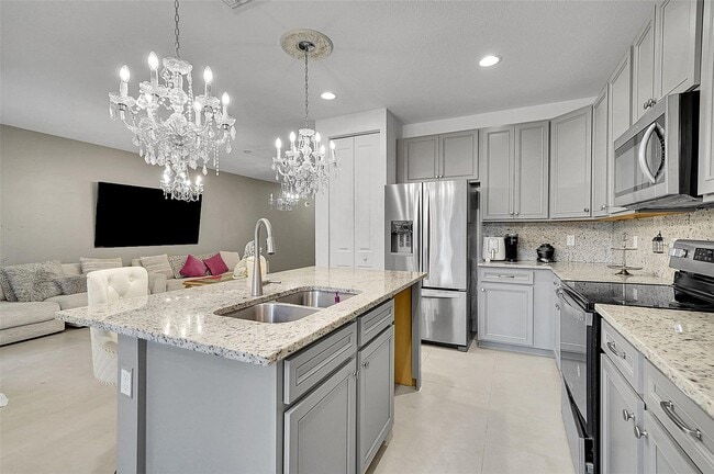 Photo - 455 NW 33rd Ln