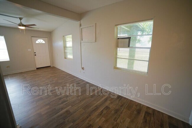 Photo - 1015 Joe Louis St