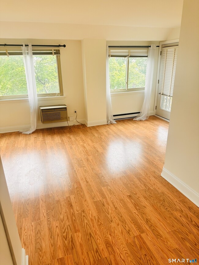 104 North St Unit 401
