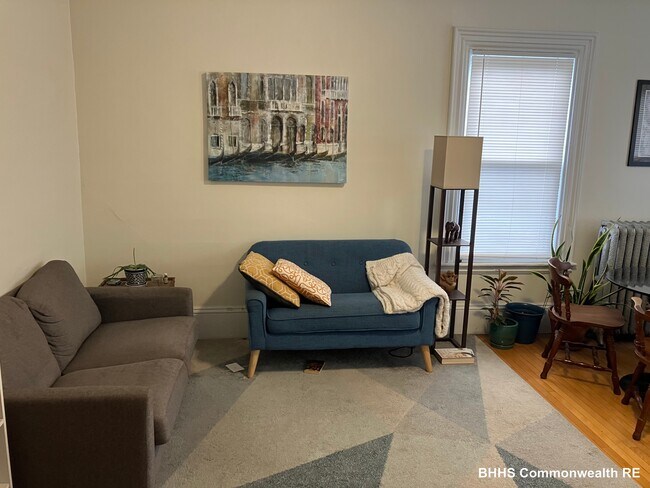 145 Highland Ave Unit 4