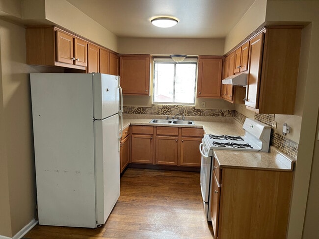 Building Photo - 7718 Wildwood Ct