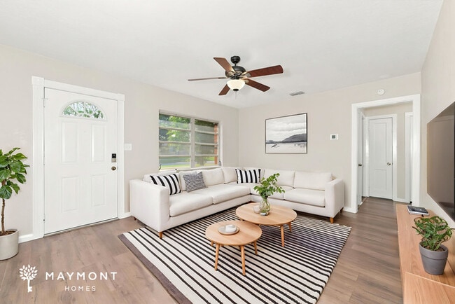 Photo - 402 Ariana Ave