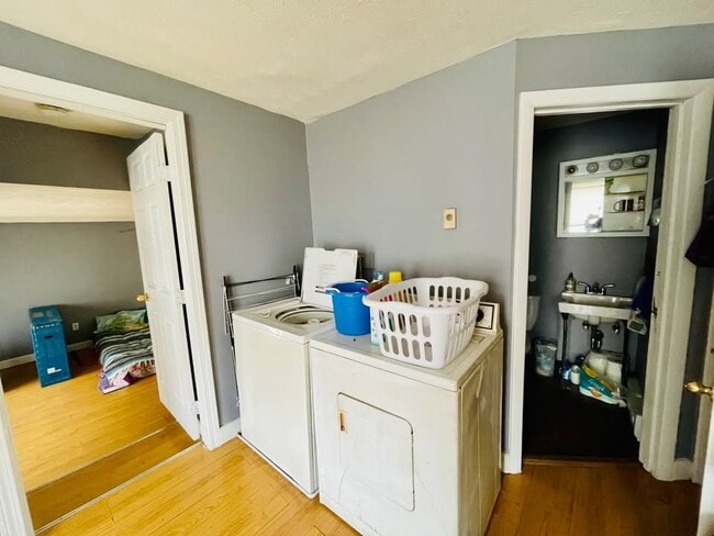 Photo - 3 N Main St Unidad 3