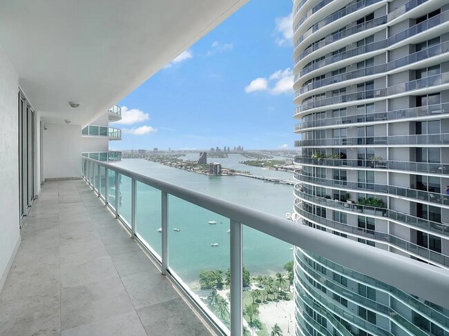 Building Photo - 1800 N Bayshore Dr Unit 3312
