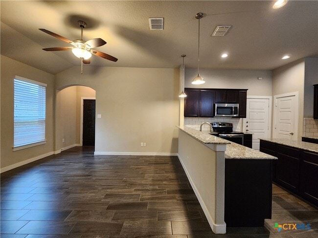 Photo - 506 Creekside Frst