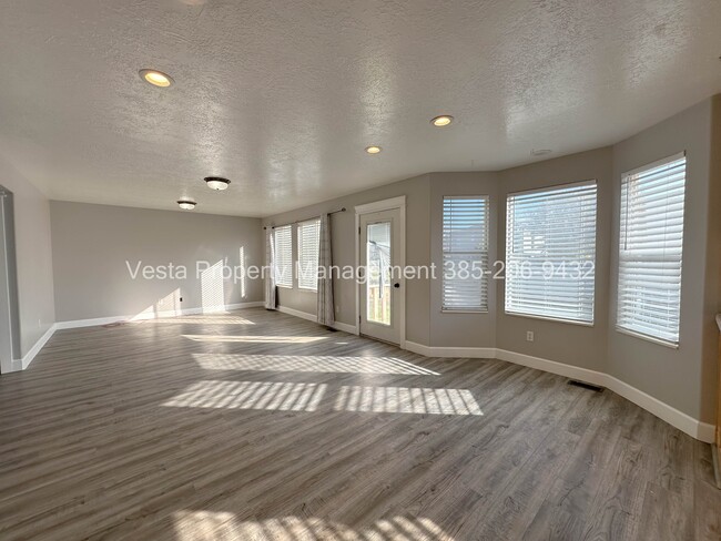 Photo - 1526 N 2530 W