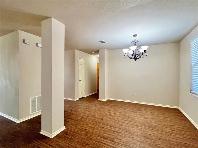 Photo - 2804 Cameron Way