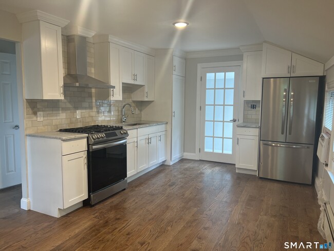 Photo - 530 W Main St