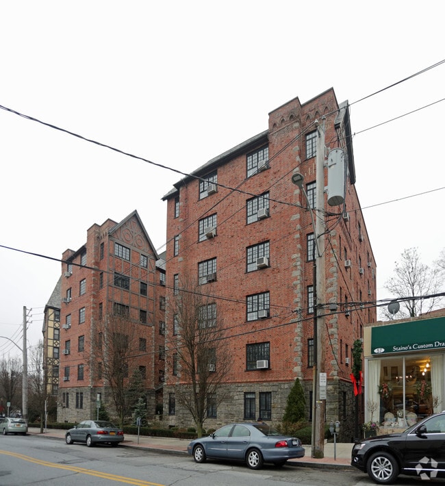 Photo - White Hall Apartments