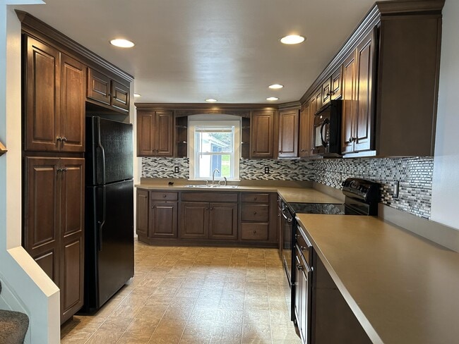 Photo - 349 E Fulton St