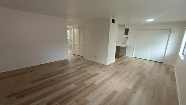 Photo - 730 Renshaw Ave House
