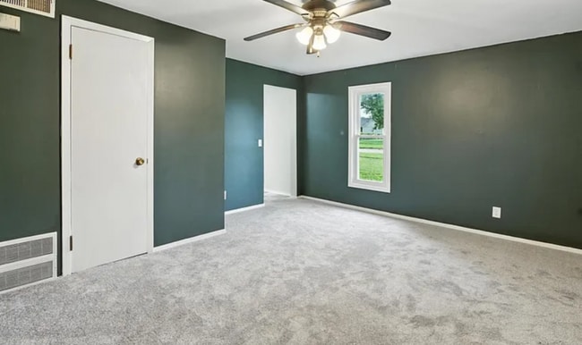 Photo - 453 N 10th St