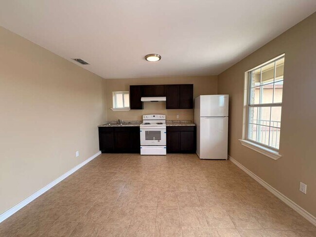 Photo - 4018 San Agustin Ave Unit L