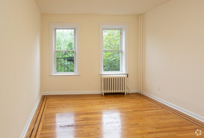 1 Bdrm 1 Bath Living Space