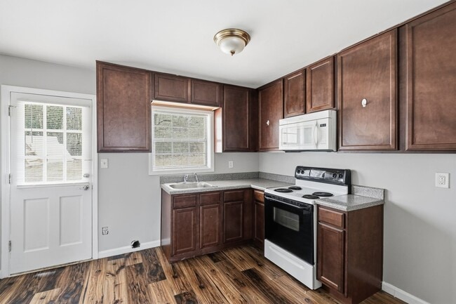 3681 Lynn Dr