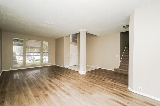 Photo - 2616 Lonesome Oak Dr