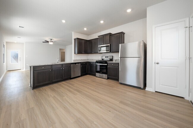 Photo - 15479 Maple Ter Dr