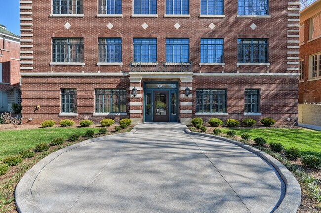 Photo - 1411 Willow Ave