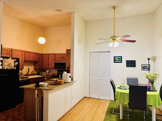 Kitchen and Dining area - 2280 S Oswego Way Unit 301