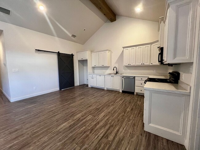 Photo - 2514 112th St Unit B