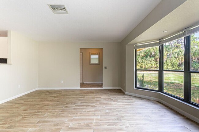 Photo - 169 Armadillo Way