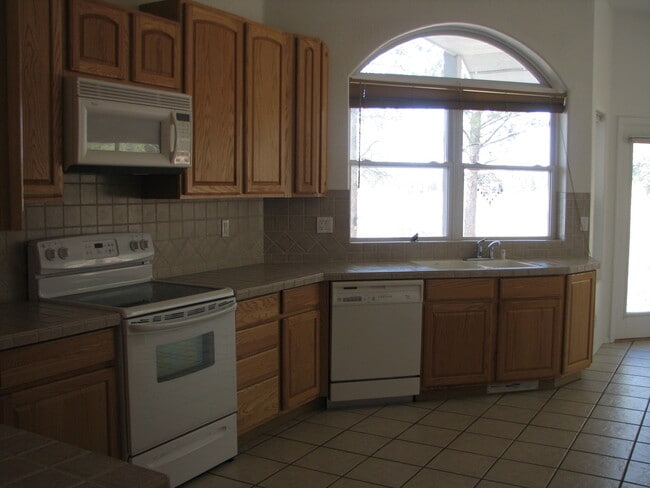 Photo - House near Lake Forest