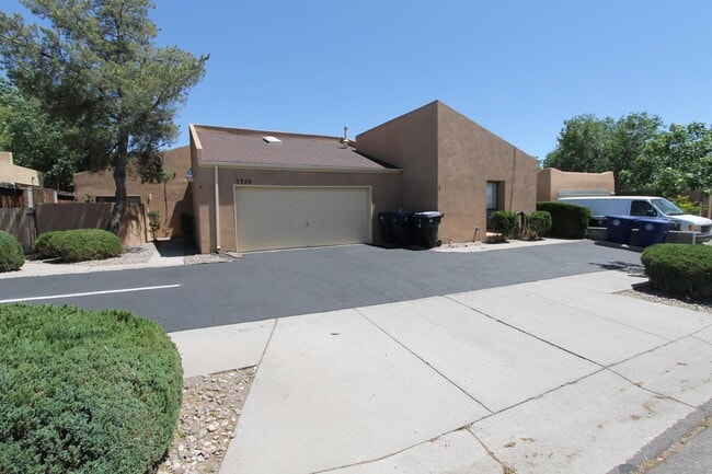 Photo - 5320 Heritage Way NE Unidad Apt B