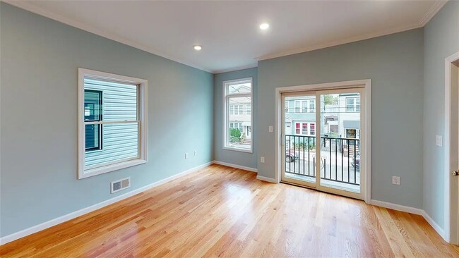 Photo - 366 ARMSTRONG Ave Unit 1