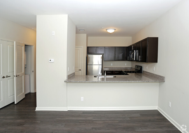 Interior Photo - The Rivergate Rental