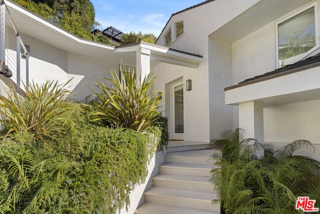 Photo - 9150 Warbler Way