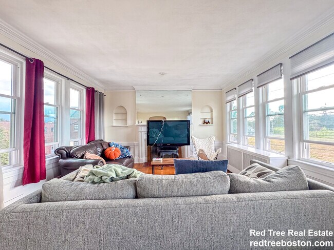 28 Manet Rd Unit 2