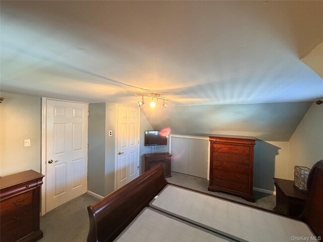 Photo - 140 10th Ave