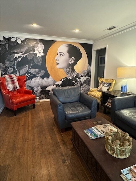 Photo - 8642 Daytonia Ave