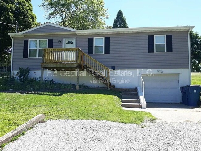 Building Photo - 416 S Main St