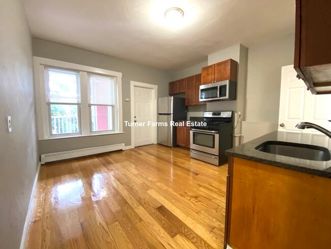 Photo - 270 Bowdoin St Unidad 3