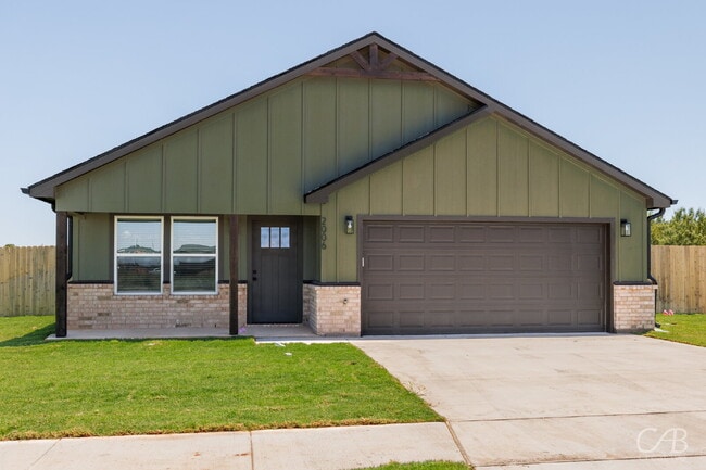 Building Photo - For Lease Rental