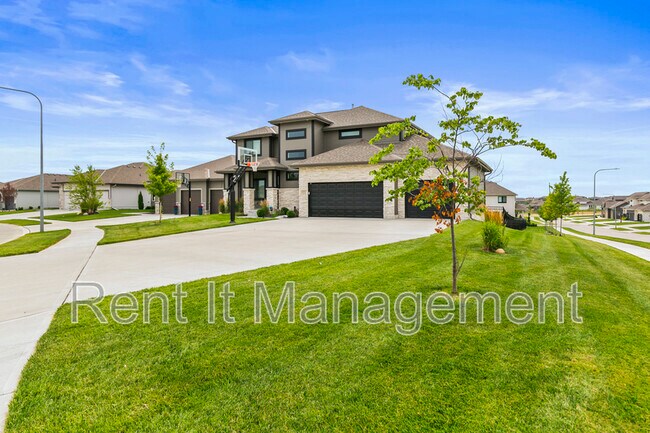 Photo - 18765 Larimore St