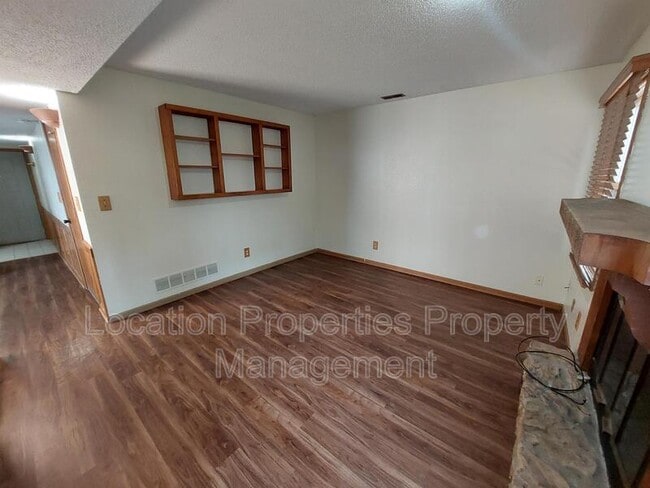 Photo - 1903 W 3rd St