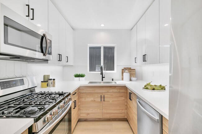 Photo - Experience Modern Echo Park Living with St...