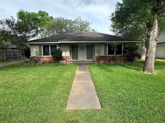 Building Photo - 421 S Belknap St Rental