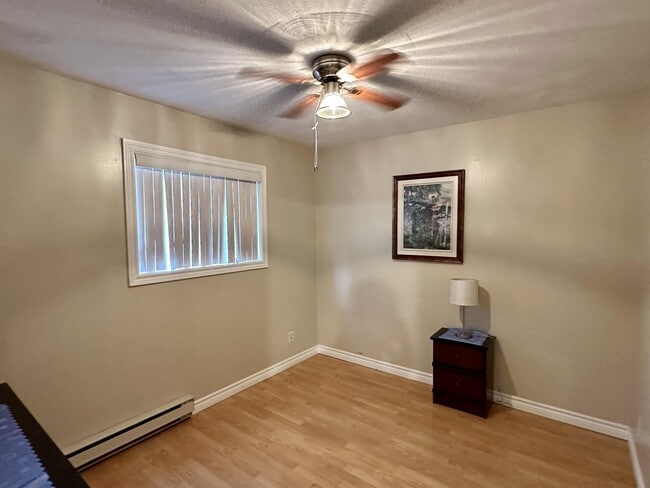 Building Photo - 646 Rue Main Street Unit 3