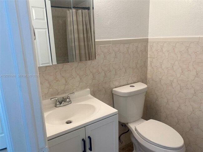 Photo - 1112 N 61st Terrace Unit B